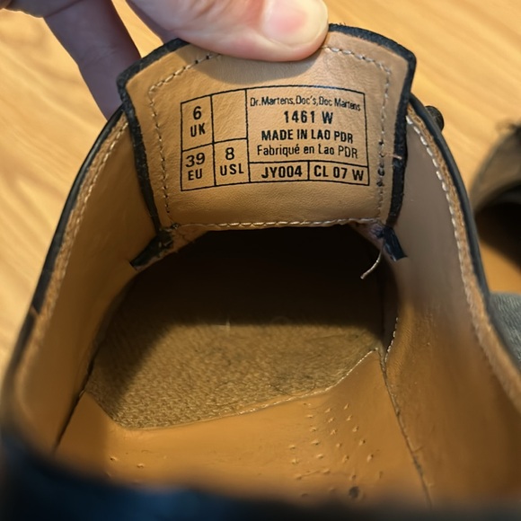 Womens Size 8 Doc Marten Shoes - Picture 4 of 4